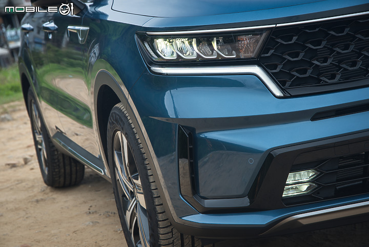 KIA新一代Sorento旗艦版試駕|顏值、科技、質感一次擁有,難以忽視的強悍新休旅!