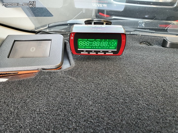 點我看大圖 新車加配件 HYPASS 空氣瓶子 免耗材 車用 空氣清淨機 效率超好 微開箱