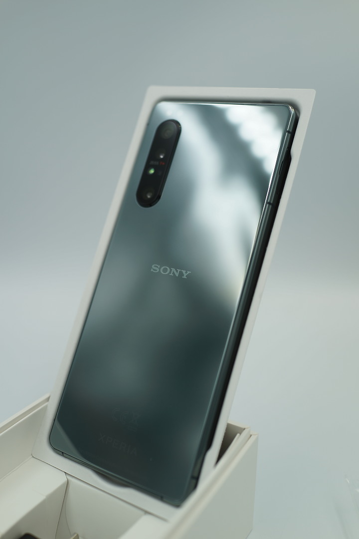 SONY Xperia 1 II 12G鏡湖綠(XQ-AT52) 01首開箱