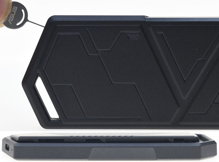 ROG STRIX ARION M.2 NVMe SSD外接盒開箱