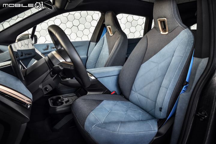 BMW iX 全球首度曝光!將擔任品牌電動休旅旗艦,擁有500hp、600km續航力!