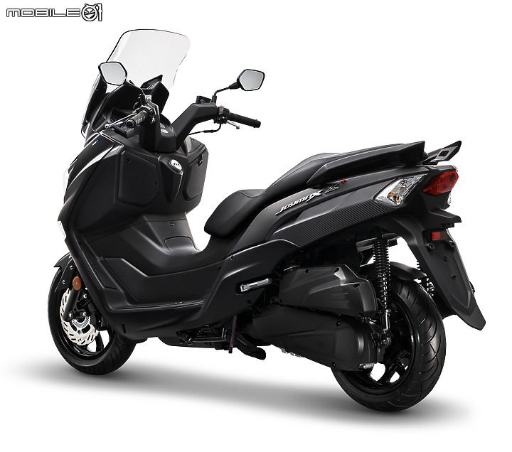 【快訊】SYM Maxsym TL 排氣量升級！Maxsym 400、Cruisym α 與 Joymax Z+ 同步改款登場！