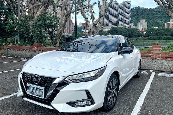 New Sentra開箱!沒有滿分的車只有最適合我的新仙草