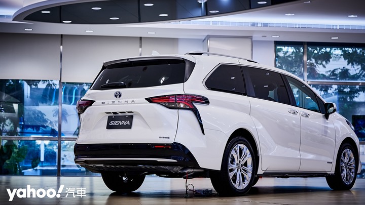 【新車速報】和製子彈列車駕到!2021 Toyota大改款Sienna媒體預賞暨開放接單預售早鳥價210萬起!