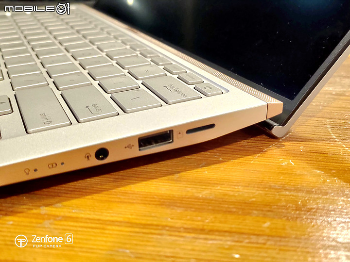 點我看大圖 ZenBook UX434F內建雙螢幕能多工作業也能上班偷閒