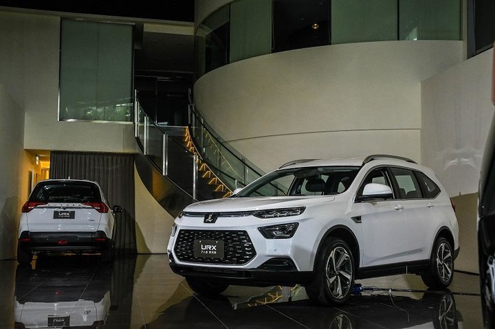 多功能休旅狠角色，Luxgen URX 7 人座樂活款正式發表！