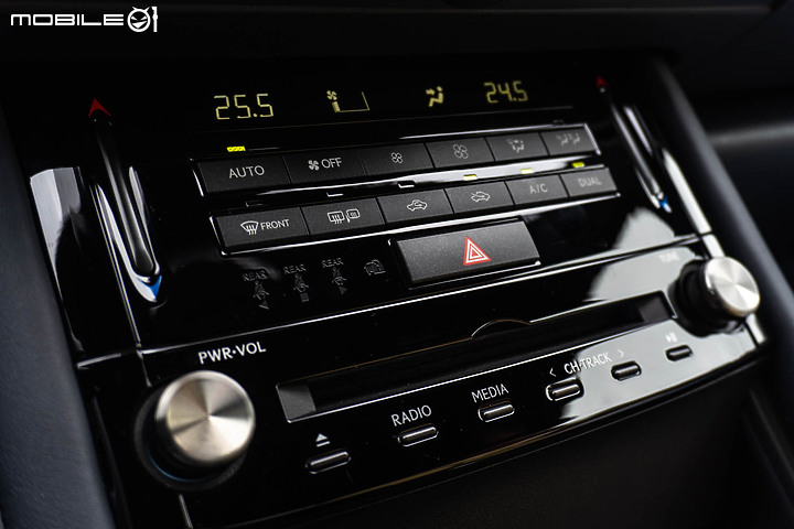 Lexus IS 300h F Sport 試駕|帥勁操控 全面進化!