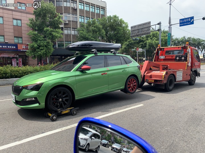 揮別舊愛,踏上綠階梯--Skoda Scala 1.0TSI 開箱!
