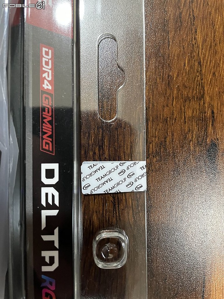 點我看大圖 簡約風格 T-Force Delta RGB DDR4-3600 簡單開箱