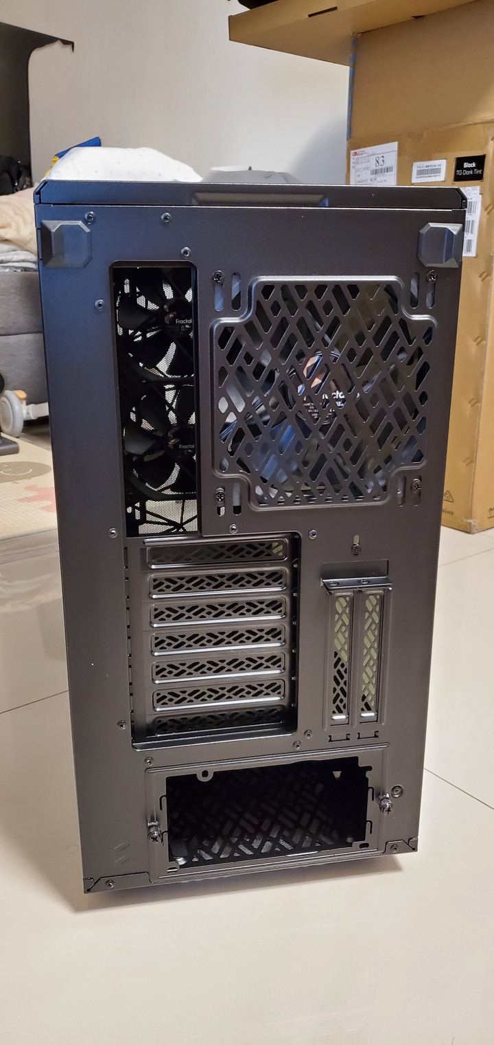 Fractal Design Meshify 2 簡單開箱