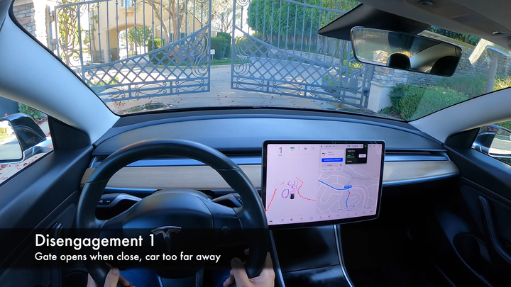 《Autopilot》FSD初探28－路口轉彎碰上三角錐／鐵門辨識變化