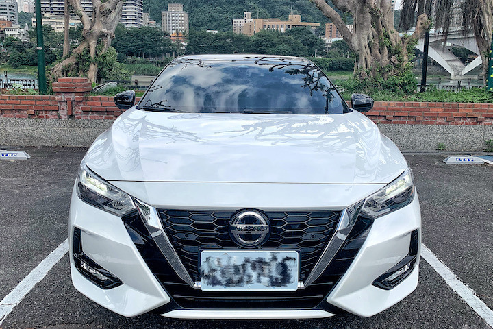 New Sentra開箱!沒有滿分的車只有最適合我的新仙草