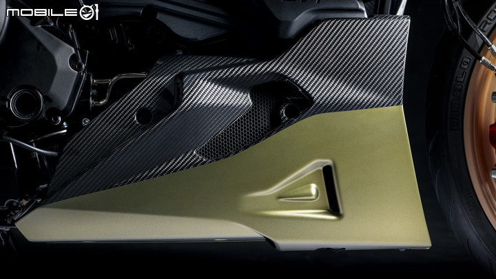 【海外快訊】聯名超跑品牌 DUCATI Diavel 1260 Lamborghini 貴氣登場!