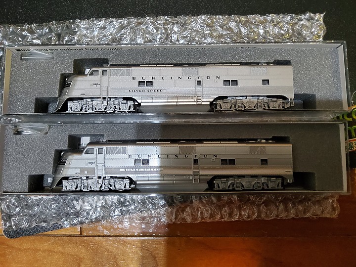 (鐵道模型) 遲來開箱 kato 106-056 California Zephyr 加州和風號