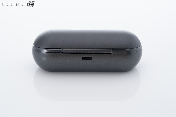 Sol Republic AMPS AIR+ 與時尚共譜靜謐樂章！