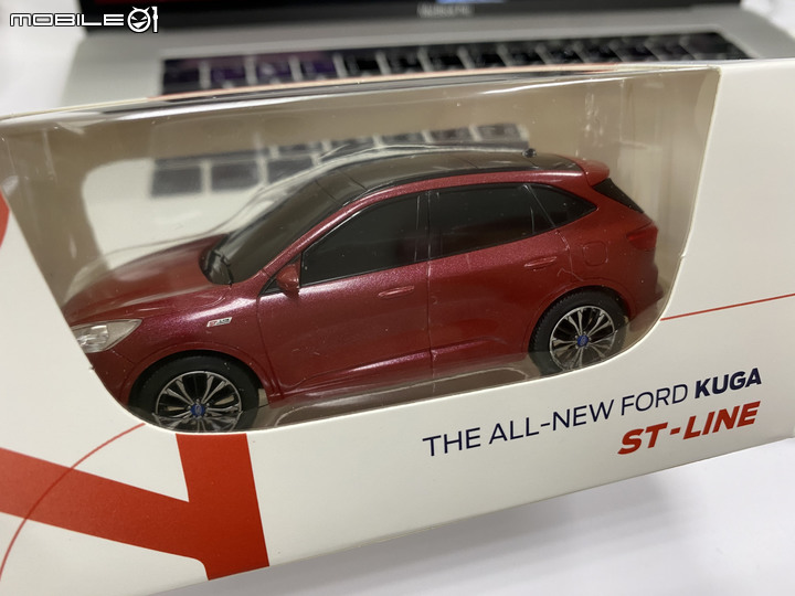 【實車賞析】Ford Kuga EcoBoost 180 雅緻型展間開箱,接單生產的入門選項