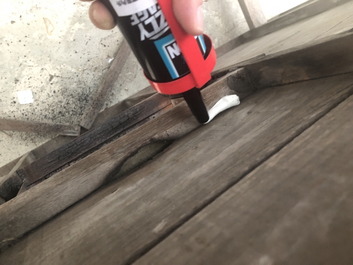 分享～烤肉木桌修繕，強力膠測試成功！