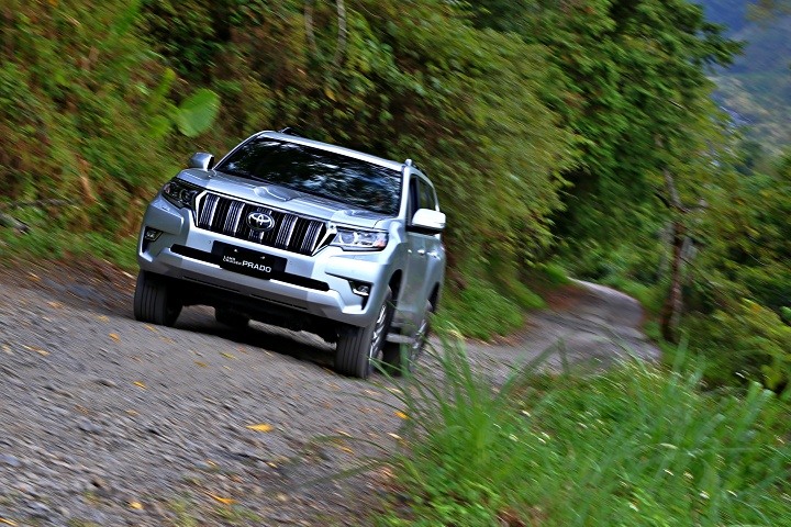 Toyota RAV4老大哥傳奇本格派四驅王,2021 全新版本Toyota Land Cruiser Prado跨年抵台!