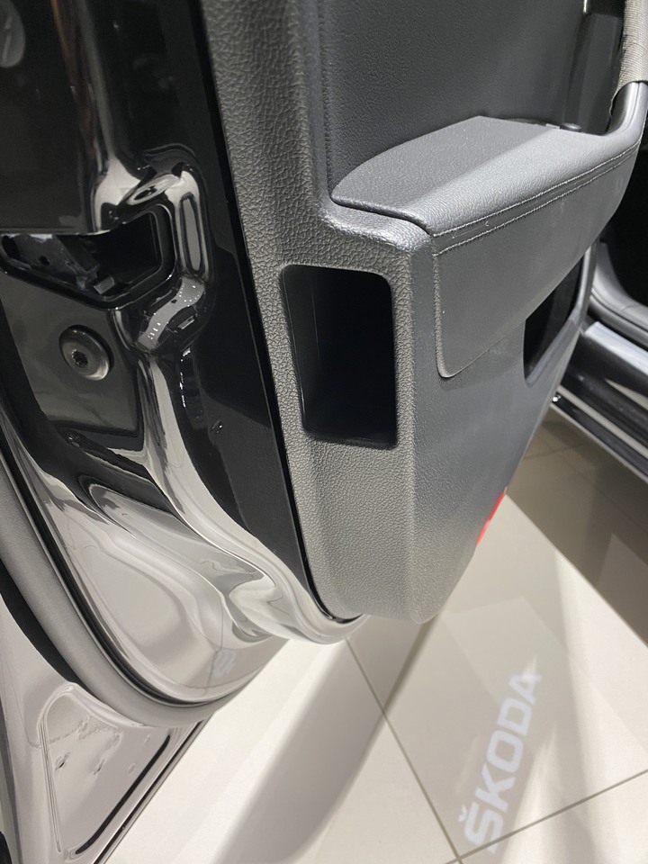 實際去看Škoda Superb 1.5TSI 房車菁英版的感想分享~
