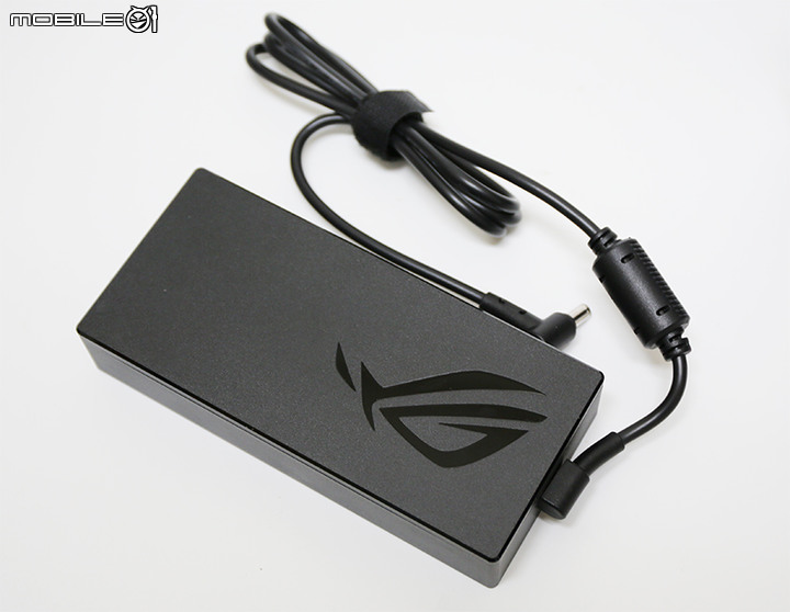 移動遊戲夥伴ROG Strix G512LV