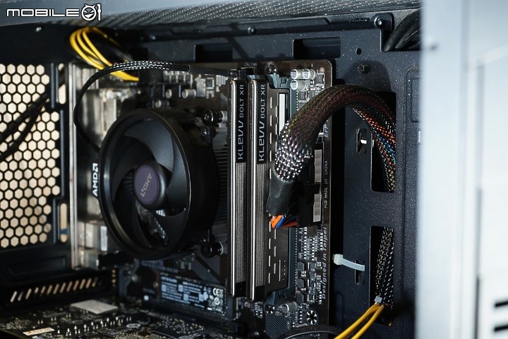 DDR4 2666直升3600 開箱科賦新模組 Bolt XR