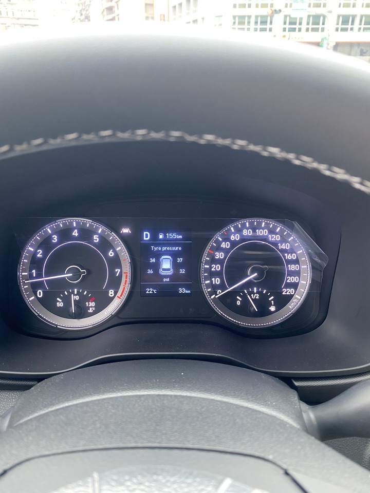 (悶!買新車如此悲傷) Hyundai VENUE交車2週~心情紀實.. QQ"