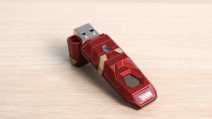 被儲存功能耽誤的質感隨身碟。漫威隨身碟＆漫威指紋辨識碟