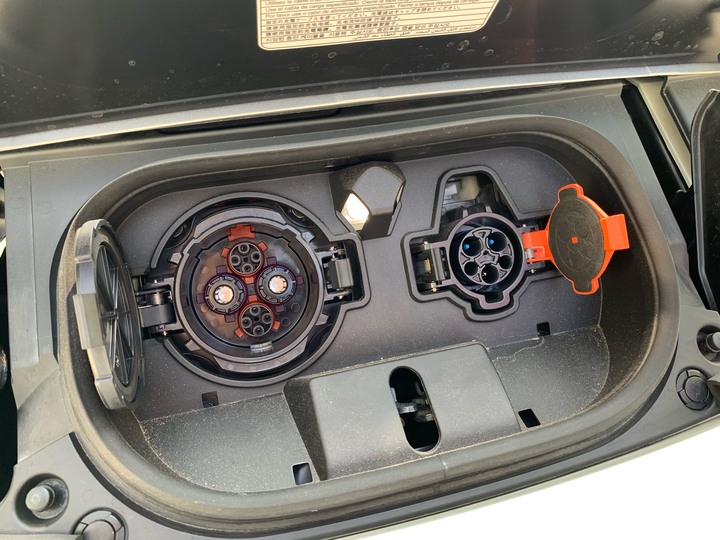 01板上第一片嫩芽，Leaf真開箱