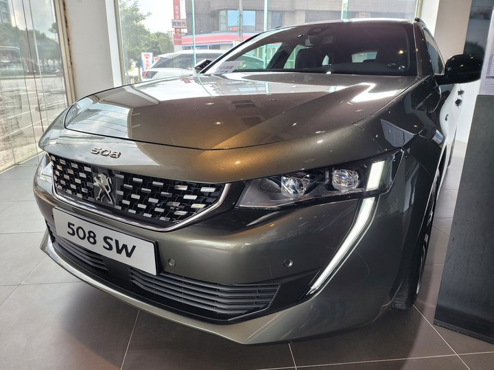 法系絕美跑旅！PEUGEOT 508SW 靜態賞車