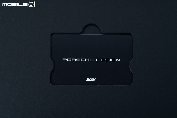 Porsche Design Acer Book RS 實機開箱 配件也出眾的時尚筆電！