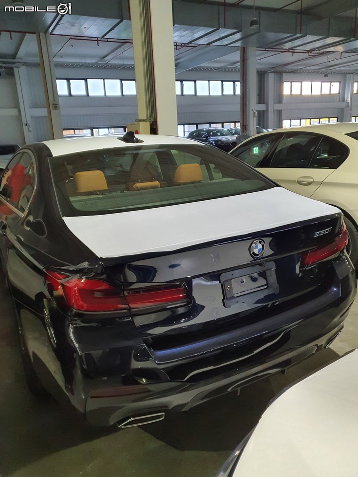 點我看大圖 21年式首發版德訂530i M-Sport