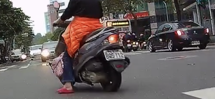 馬路上的自走砲
