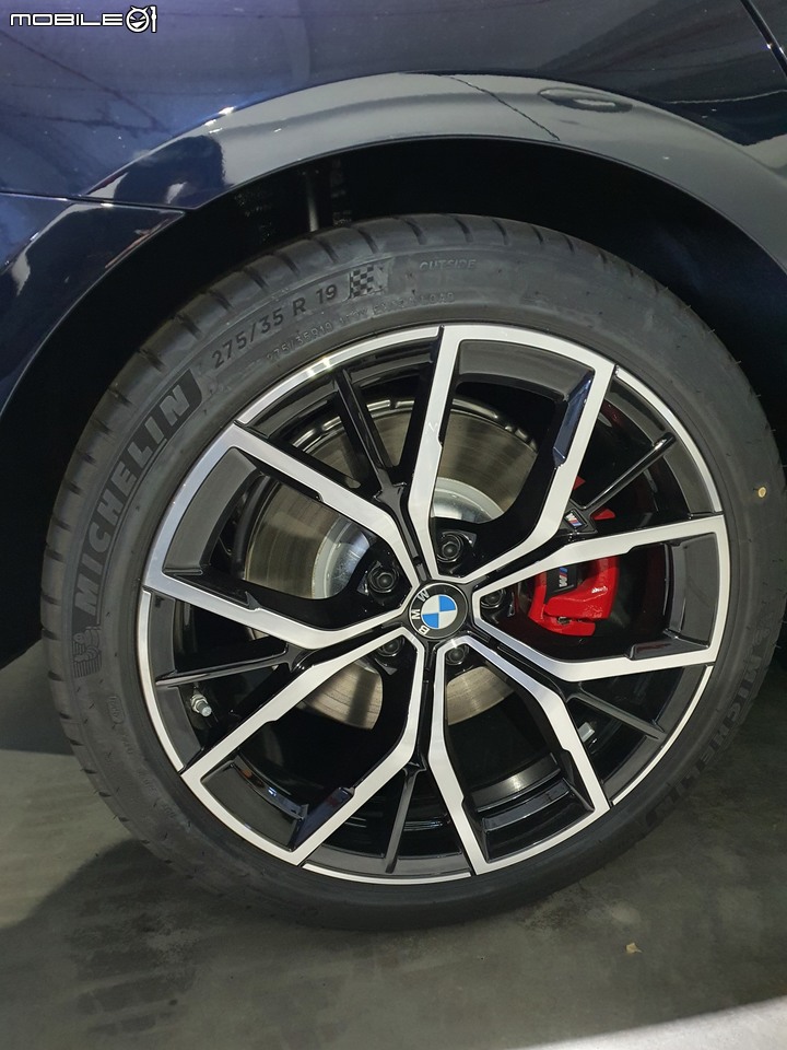 點我看大圖 21年式首發版德訂530i M-Sport