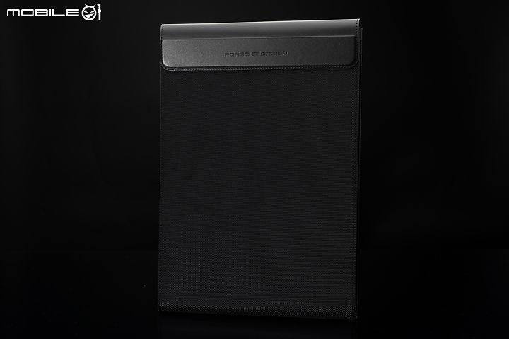 Porsche Design Acer Book RS 實機開箱 配件也出眾的時尚筆電！