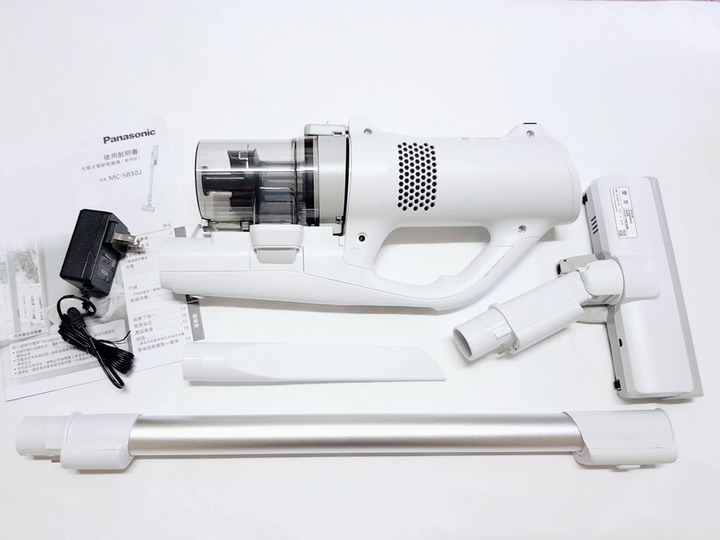 微塵看得見!大吸力也能極輕巧!Panasonic無線吸塵器 MC-SB30J!