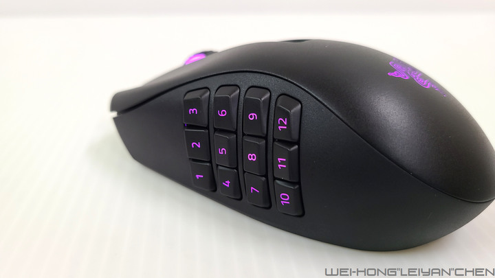 多按鍵無線滑鼠-Razer Naga Pro