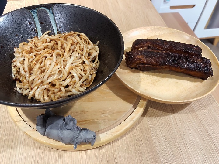 點我看大圖 超級懶人料理的乾拌麵《洛城大掌櫃》