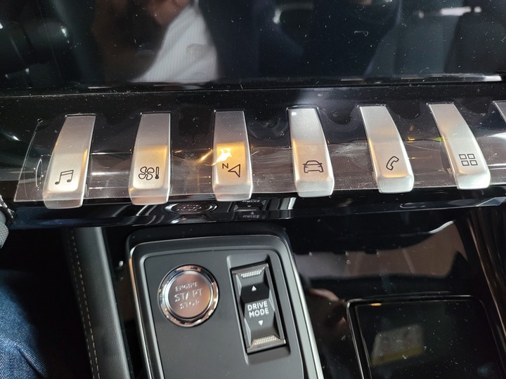 法系絕美跑旅！PEUGEOT 508SW 靜態賞車