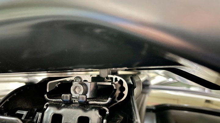 [開箱] 極度浮誇 Mercedes-AMG Roof Box