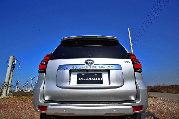 Toyota RAV4老大哥傳奇本格派四驅王,2021 全新版本Toyota Land Cruiser Prado跨年抵台!