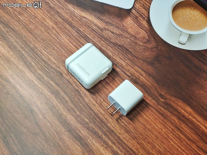 『 開箱 』Energear iPhone 快充組合包開箱實測