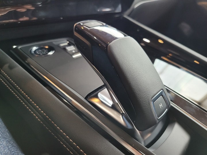 法系絕美跑旅！PEUGEOT 508SW 靜態賞車