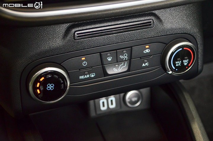 【實車賞析】Ford Kuga EcoBoost 180 雅緻型展間開箱,接單生產的入門選項