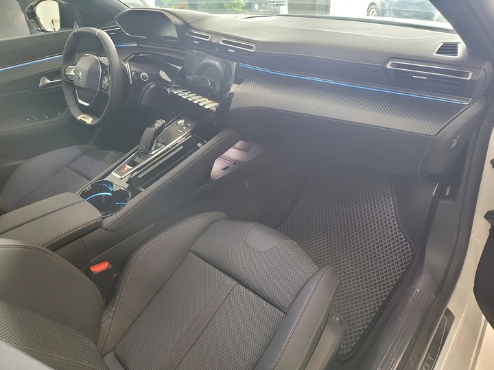 法系絕美跑旅！PEUGEOT 508SW 靜態賞車