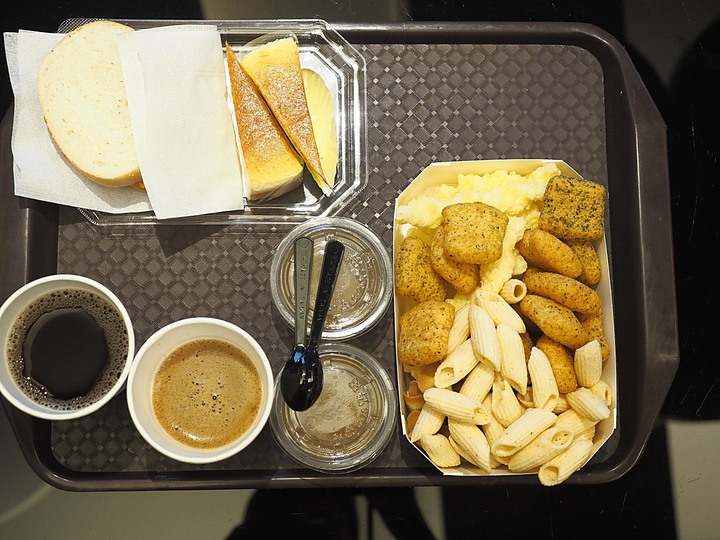 【住宿分享】高雄市 新興區 宮賞藝術飯店 — 有著大空間，一房一特色的旅館
