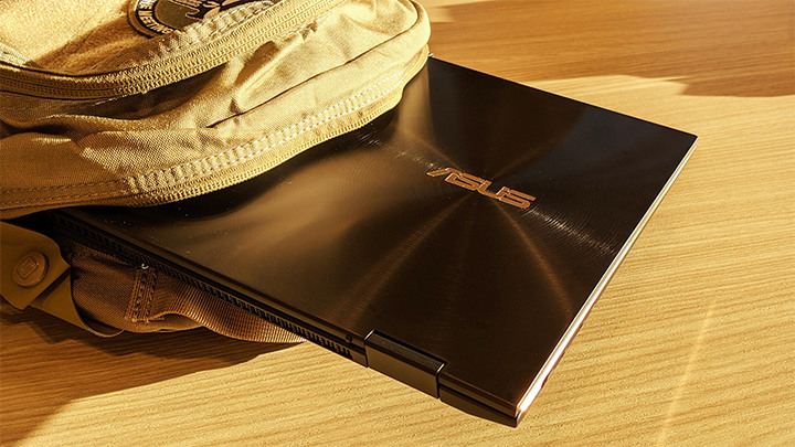 UX371EA (ZenBook Flip S) 雙模速開