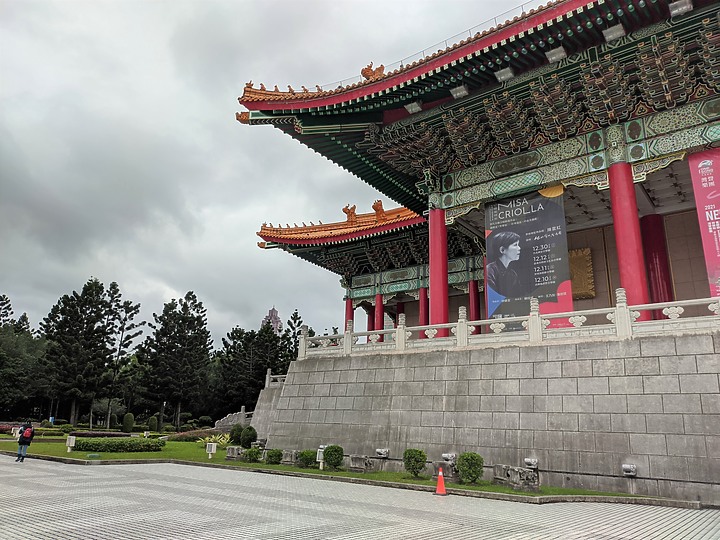 陰雨後的自由廣場 U20 5g Gcam