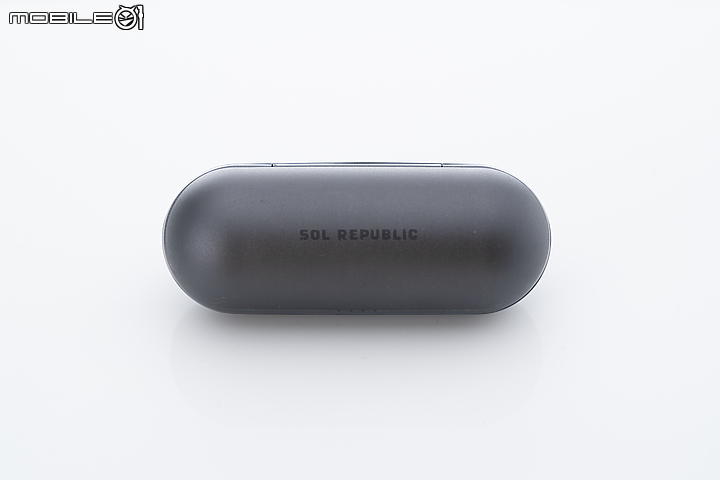 Sol Republic AMPS AIR+ 與時尚共譜靜謐樂章！