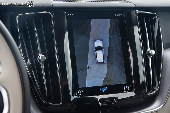Volvo 新年式 XC60 B4 Momentum 試駕 純燃油時代不再,48V輕油電將成銷售主力!