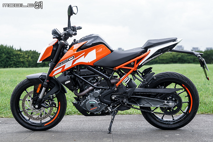 KTM 250 Duke 試駕報告｜運動性極佳的白牌街跑